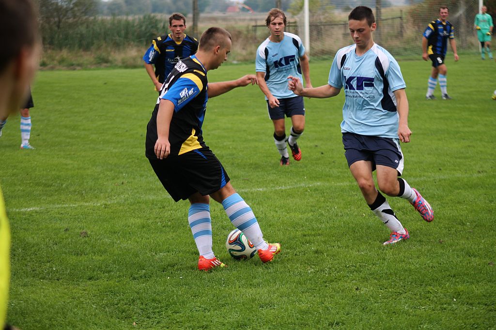 Klasa A: Błękitni - Dąb 0:2 (0:2)