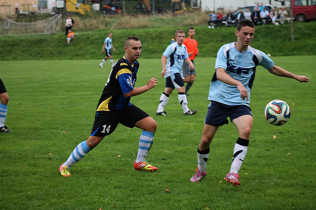Klasa A: Błękitni - Dąb 0:2 (0:2)