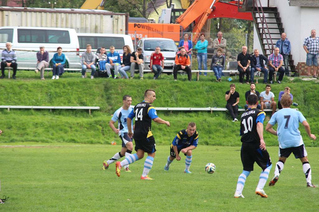 Klasa A: Błękitni - Dąb 0:2 (0:2)