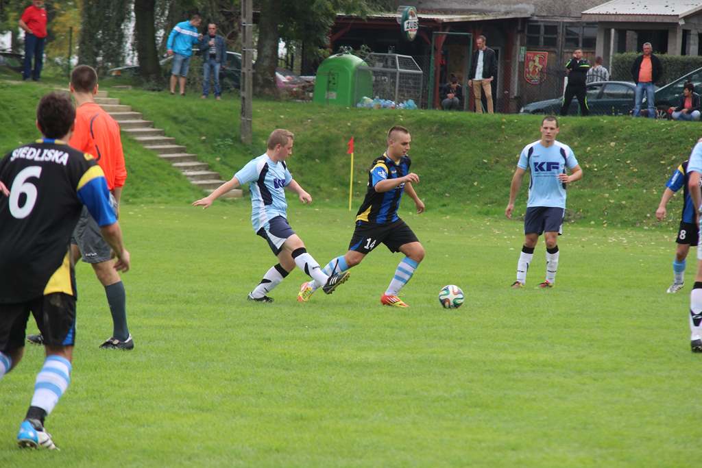 Klasa A: Błękitni - Dąb 0:2 (0:2)