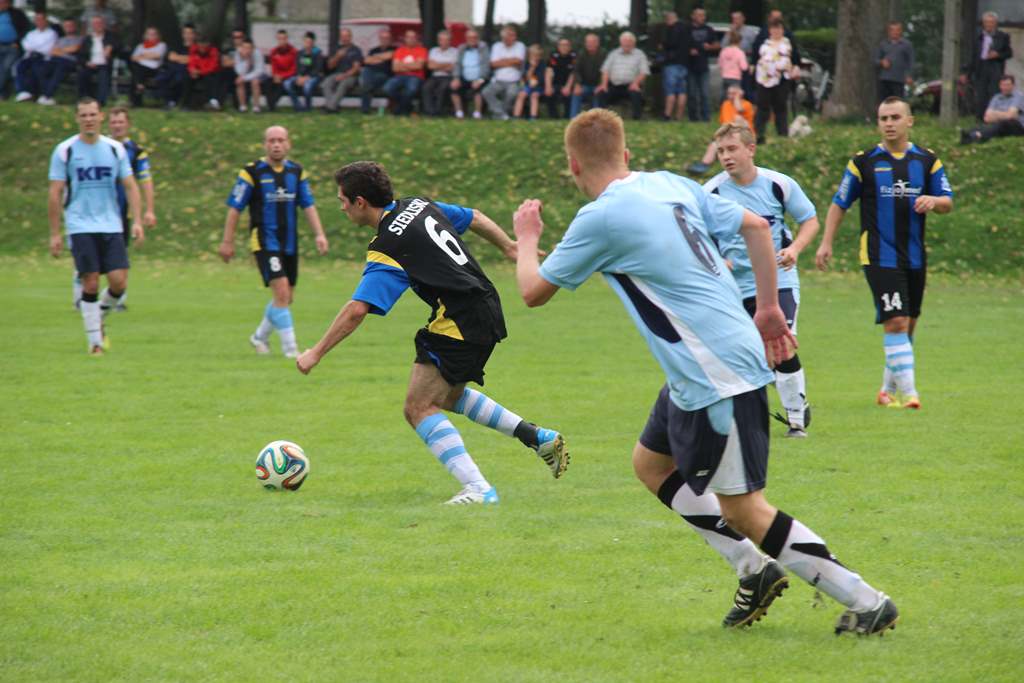 Klasa A: Błękitni - Dąb 0:2 (0:2)