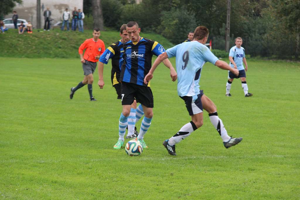 Klasa A: Błękitni - Dąb 0:2 (0:2)