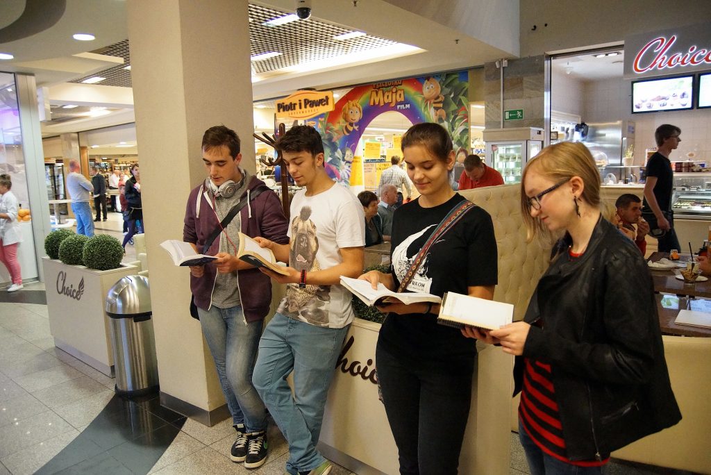 Czytanie jest seksowne, trendy, cool