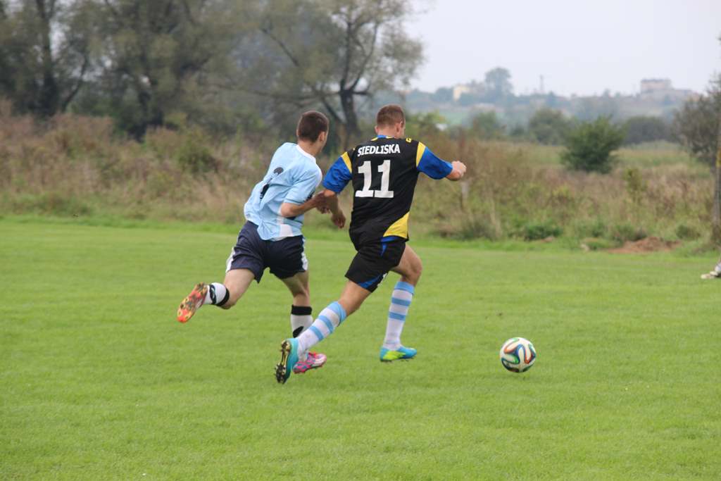 Klasa A: Błękitni - Dąb 0:2 (0:2)