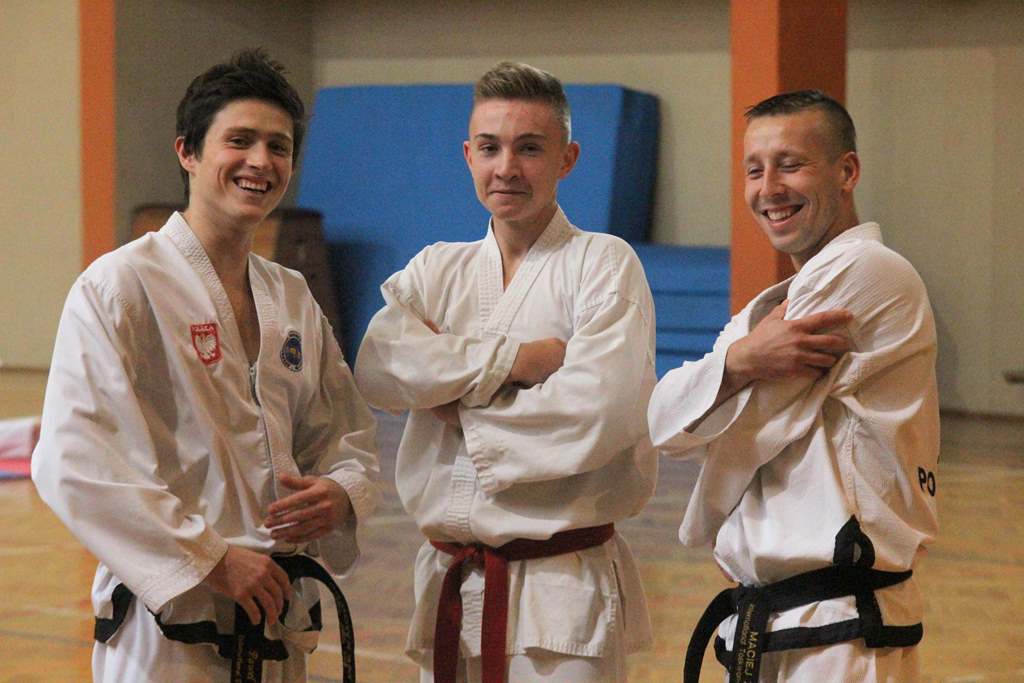 Taekwondocy LKT Legnica szlifują formę