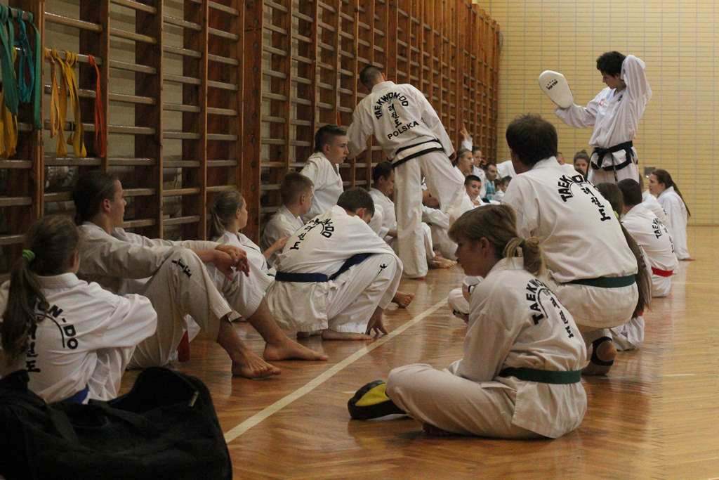Taekwondocy LKT Legnica szlifują formę