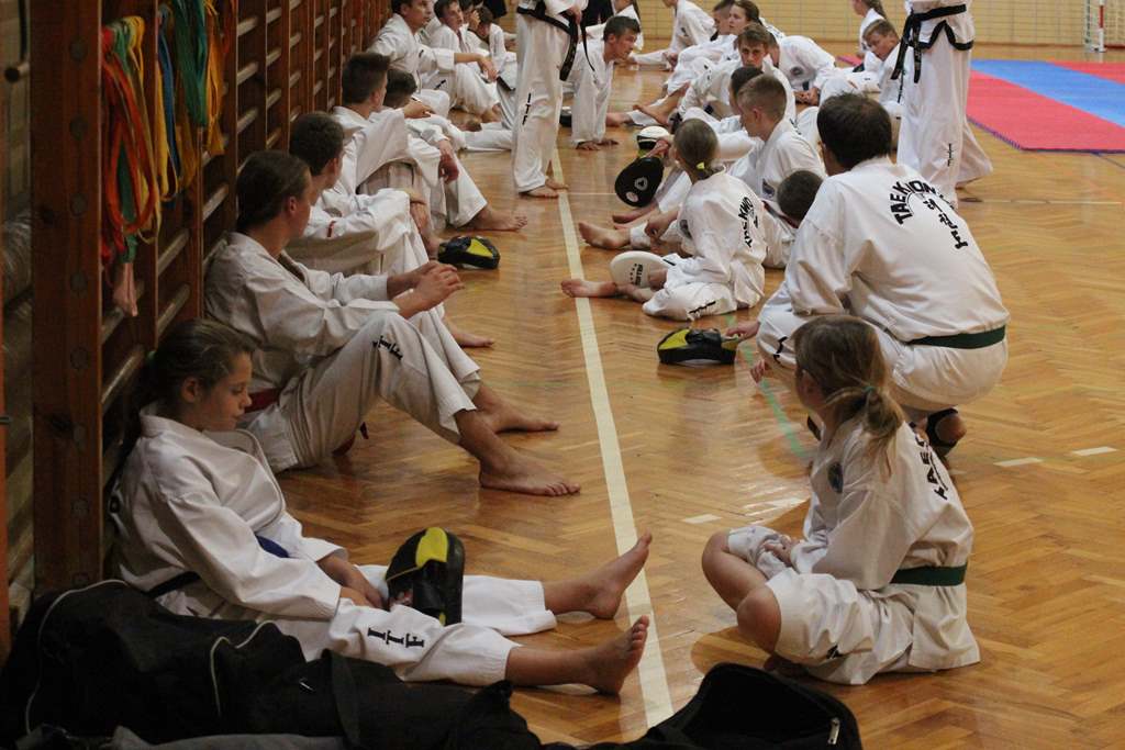 Taekwondocy LKT Legnica szlifują formę