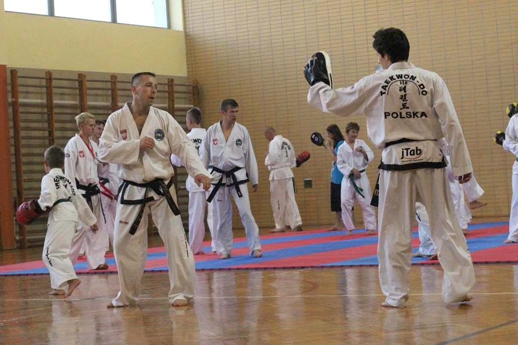 Taekwondocy LKT Legnica szlifują formę