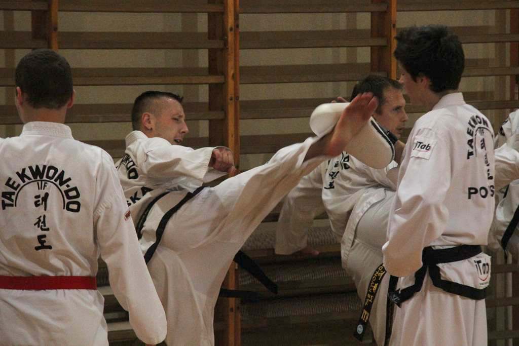 Taekwondocy LKT Legnica szlifują formę
