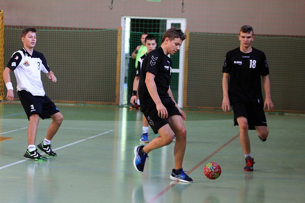 Zwycięstwo juniorów młodszych Siódemki
