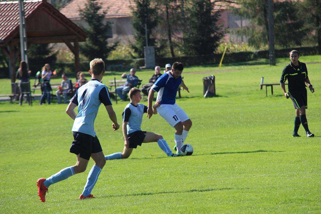 Klasa A: Albatros - Unia 3:0 (1:0)