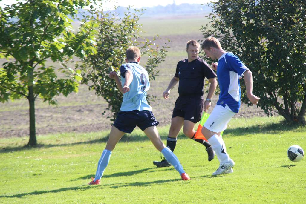Klasa A: Albatros - Unia 3:0 (1:0)