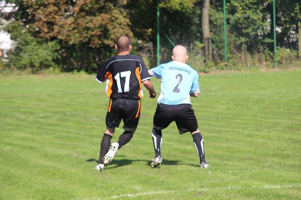 Klasa B: Czarni - Ikar 2:1 (2:1)