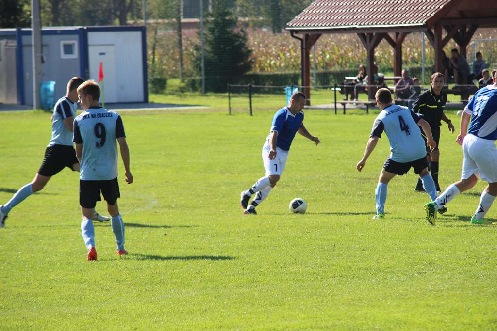 Klasa A: Albatros - Unia 3:0 (1:0)