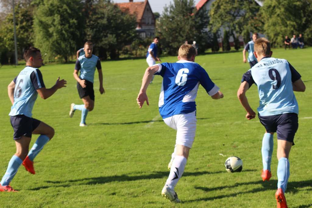 Klasa A: Albatros - Unia 3:0 (1:0)