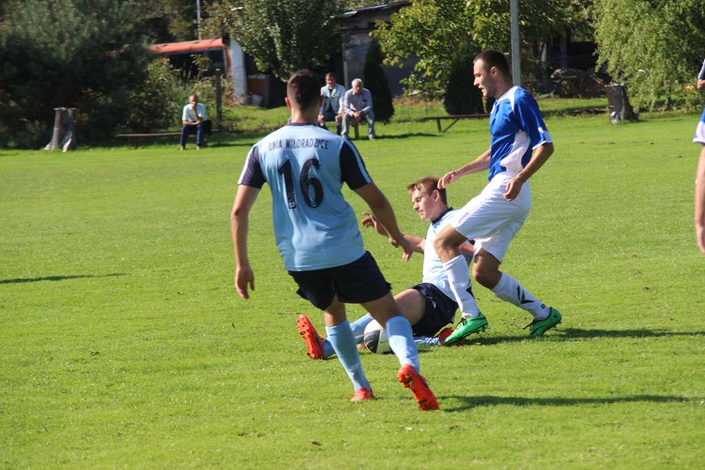 Klasa A: Albatros - Unia 3:0 (1:0)