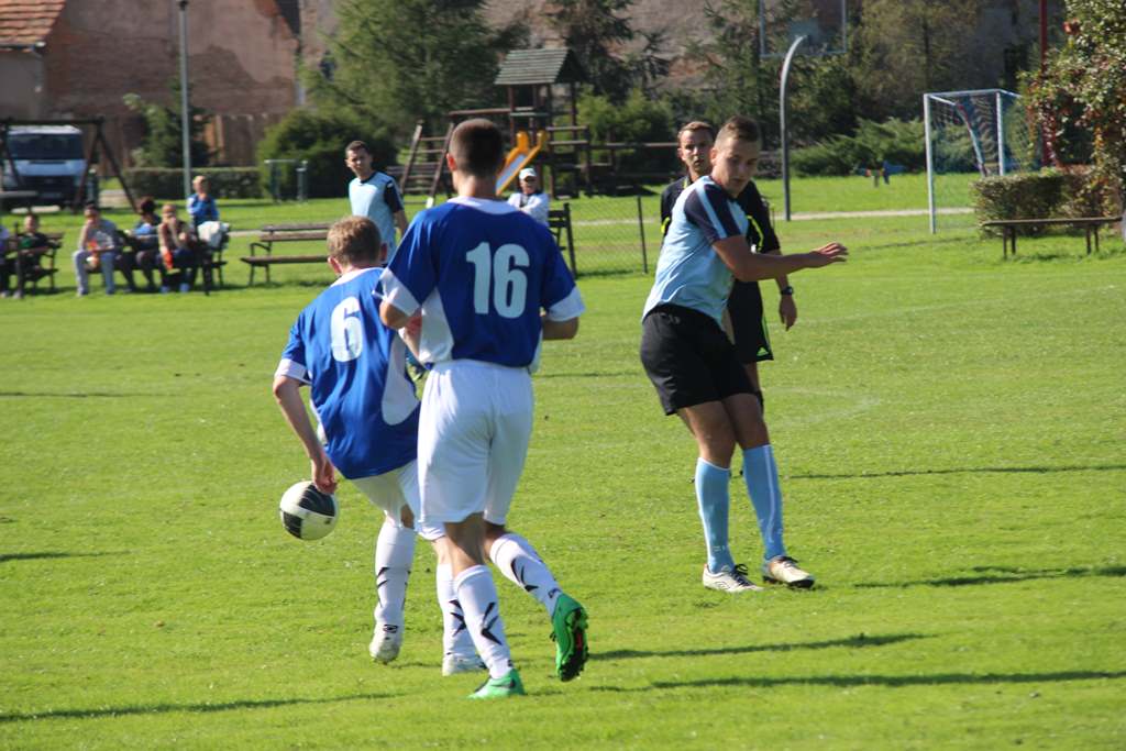 Klasa A: Albatros - Unia 3:0 (1:0)