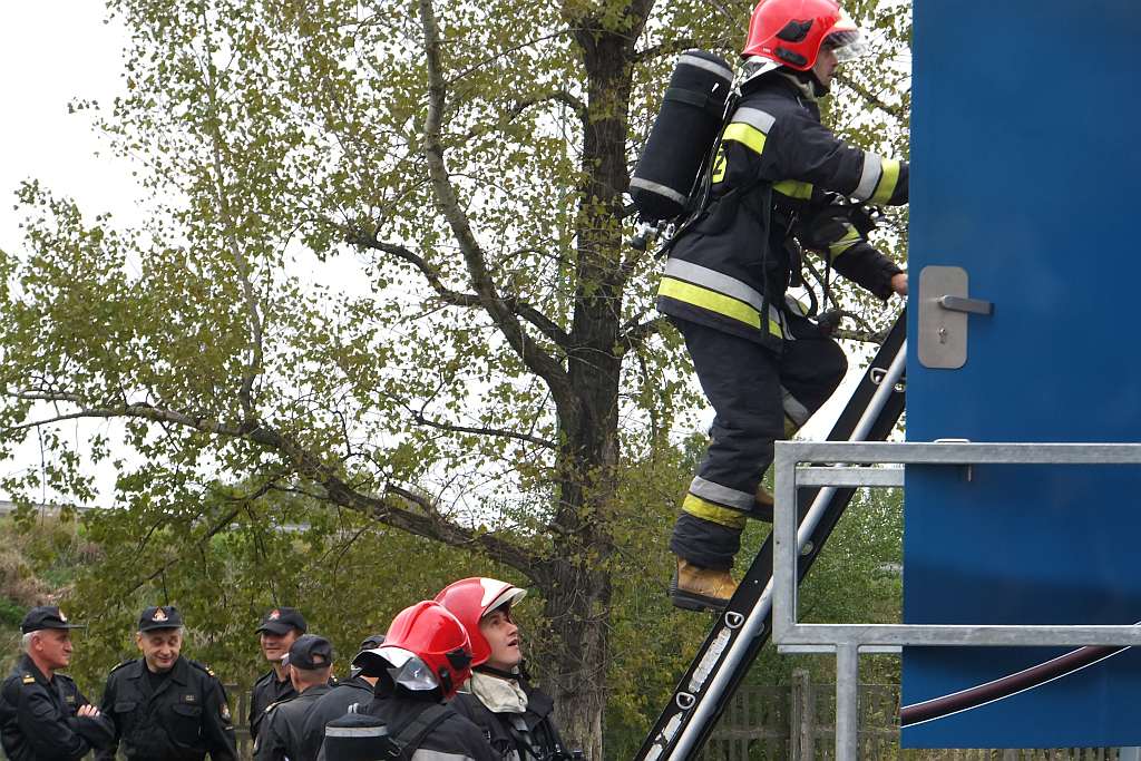 Strażacy ćwiczyli w symulatorze pożarów