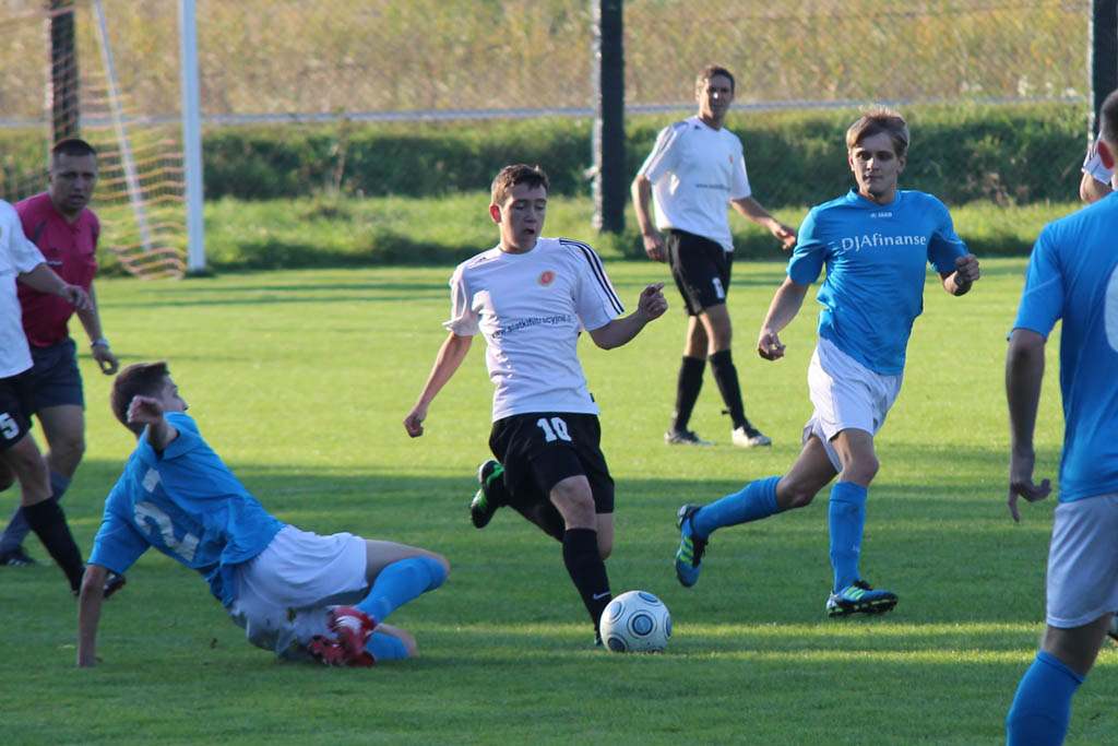 Okręgówka: Iskra - Kuźnia 1:3 (0:1)