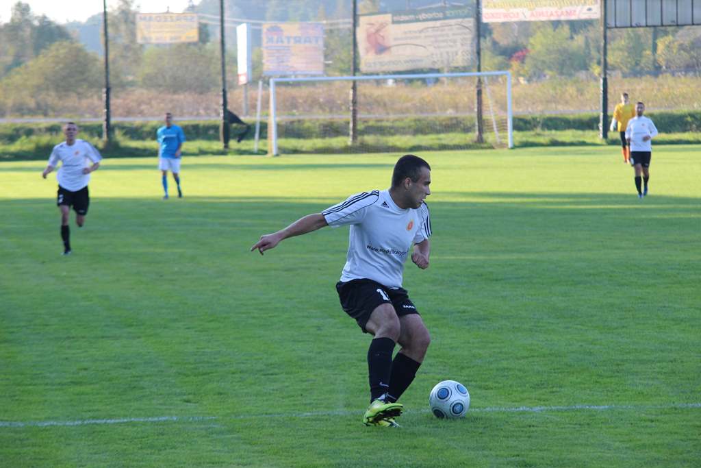 Okręgówka: Iskra - Kuźnia 1:3 (0:1)