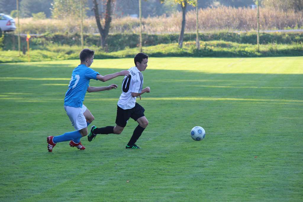 Okręgówka: Iskra - Kuźnia 1:3 (0:1)