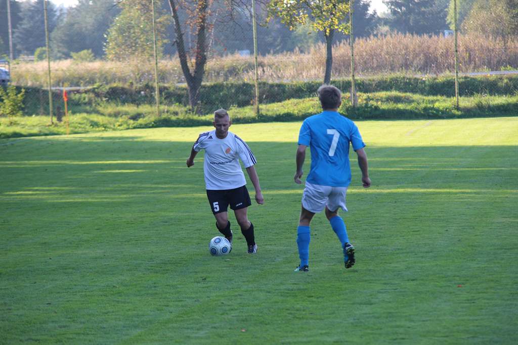 Okręgówka: Iskra - Kuźnia 1:3 (0:1)