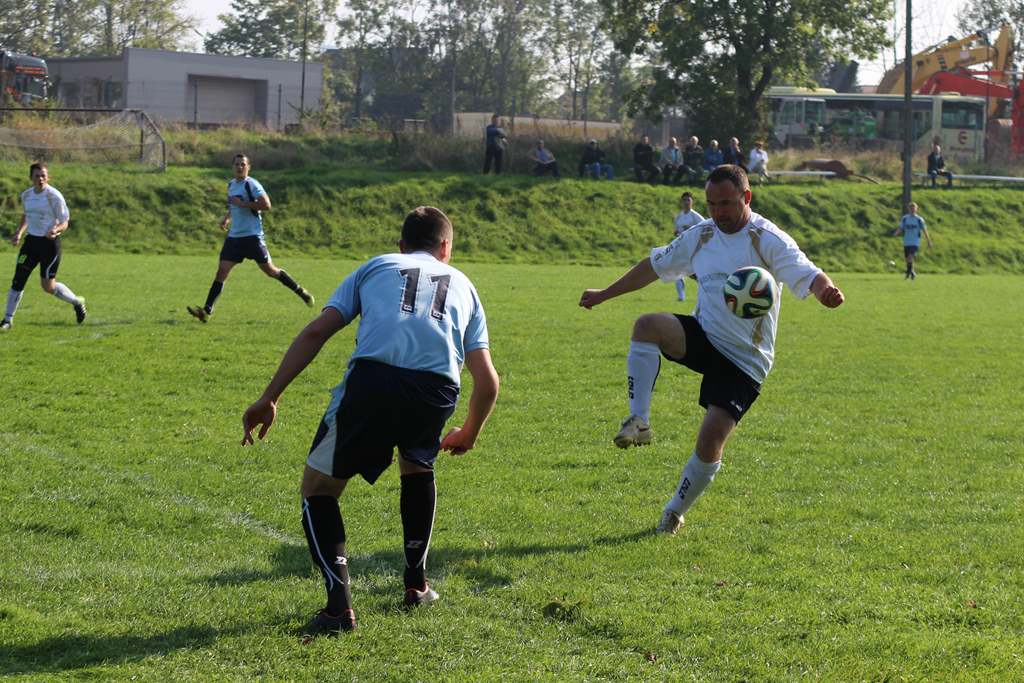 Klasa A: Błękitni - Iskra 4:2 (3:1)