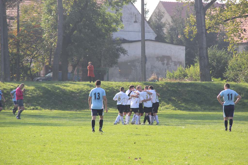 Klasa A: Błękitni - Iskra 4:2 (3:1)