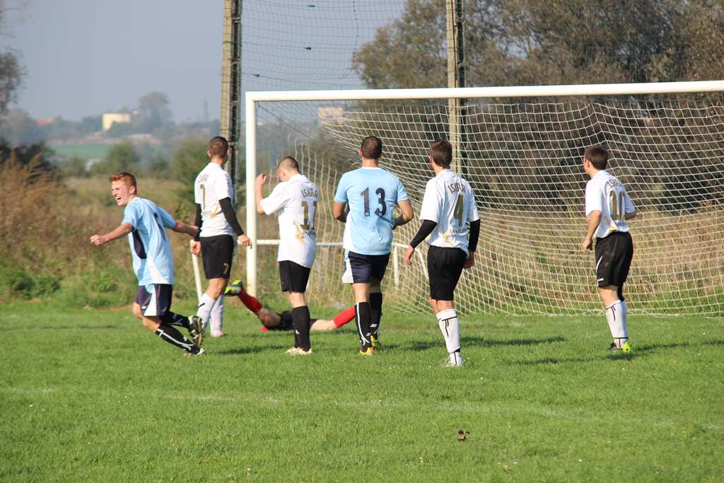 Klasa A: Błękitni - Iskra 4:2 (3:1)