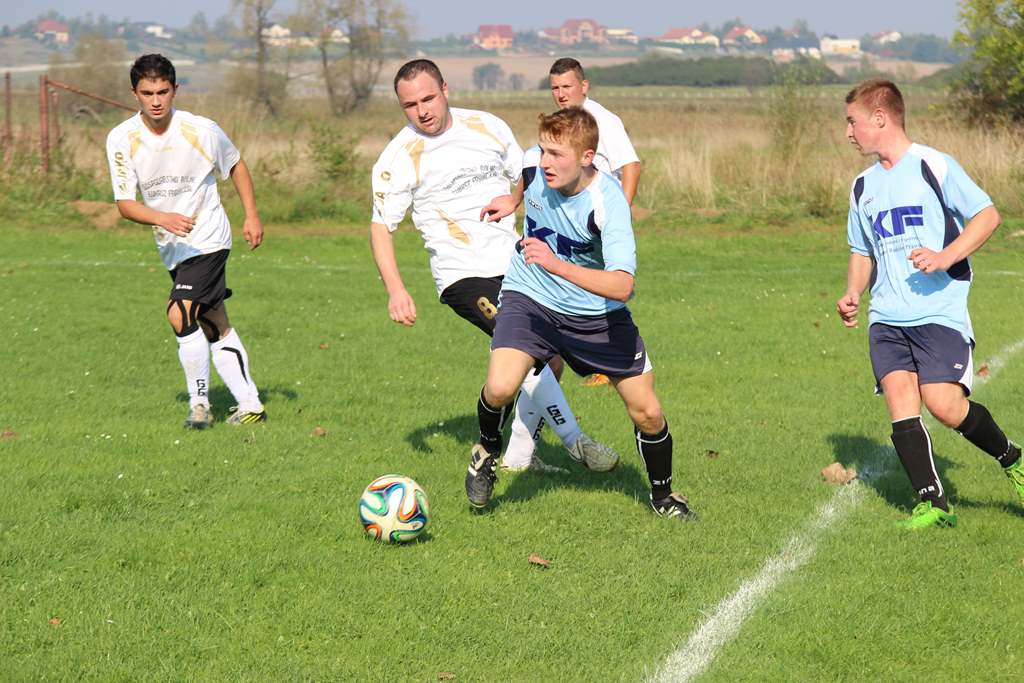 Klasa A: Błękitni - Iskra 4:2 (3:1)