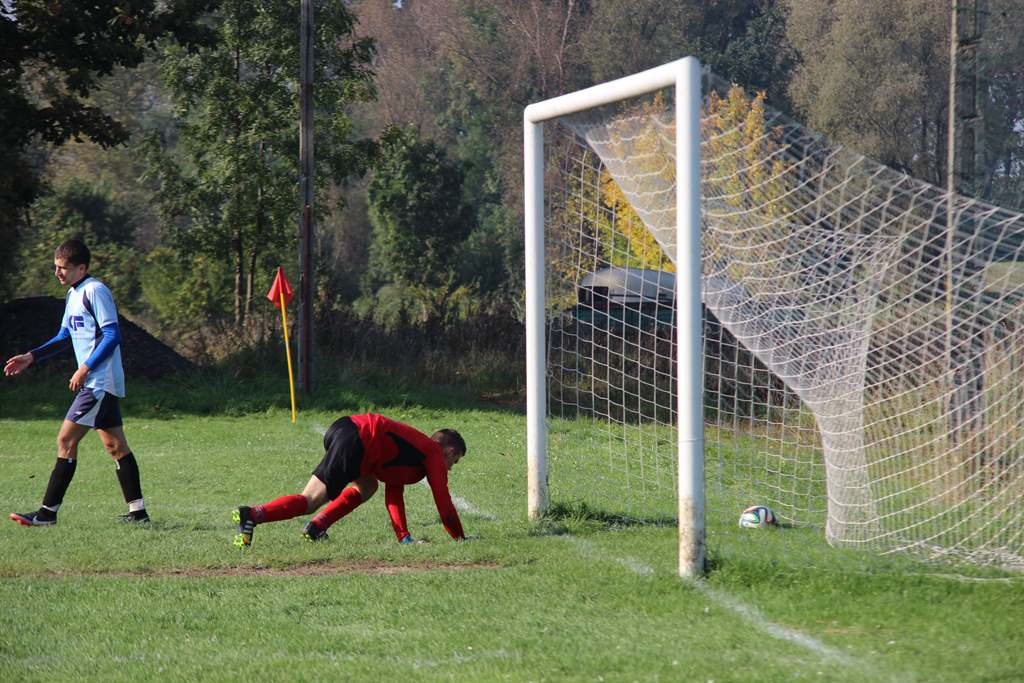 Klasa A: Błękitni - Iskra 4:2 (3:1)