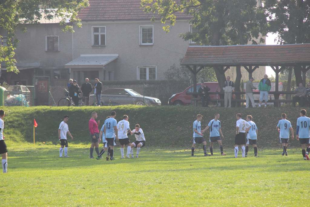 Klasa A: Błękitni - Iskra 4:2 (3:1)