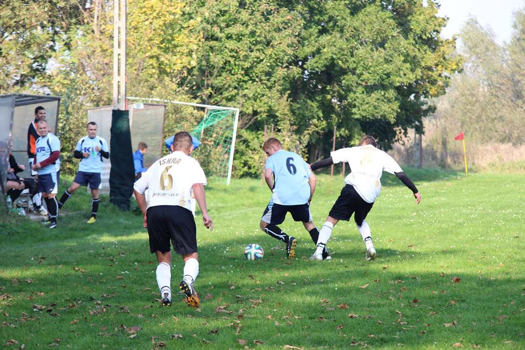Klasa A: Błękitni - Iskra 4:2 (3:1)