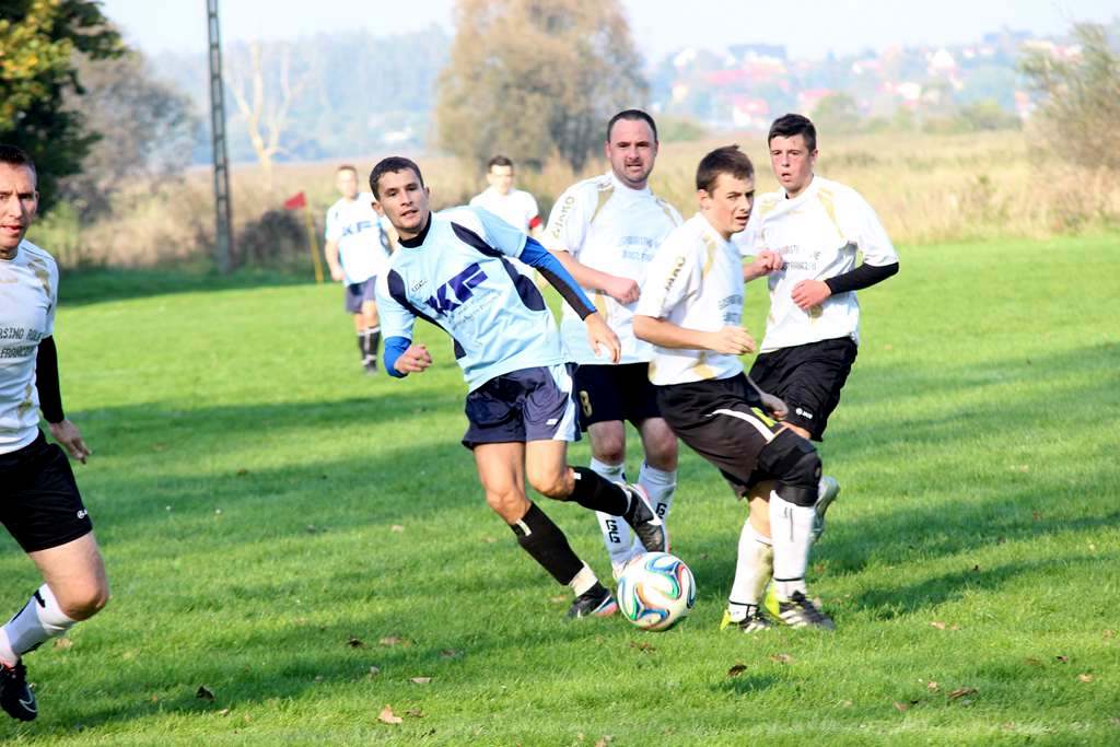 Klasa A: Błękitni - Iskra 4:2 (3:1)