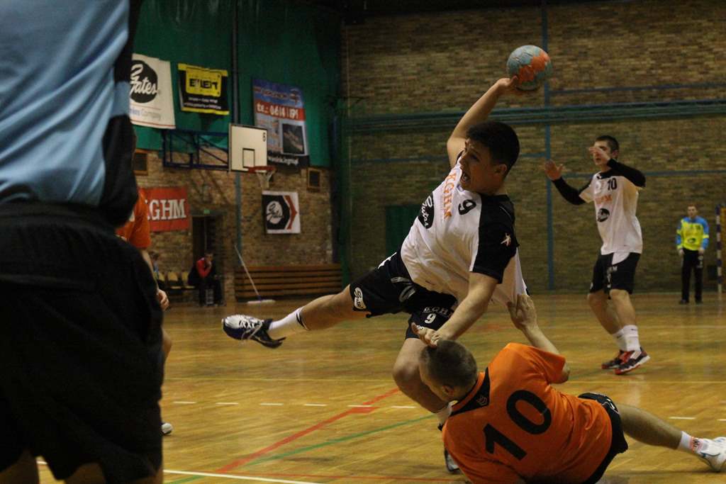Derby dla juniorów Siódemki Miedź!
