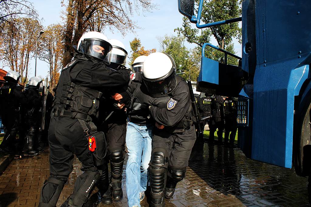 Ćwiczenia legnickiej policji