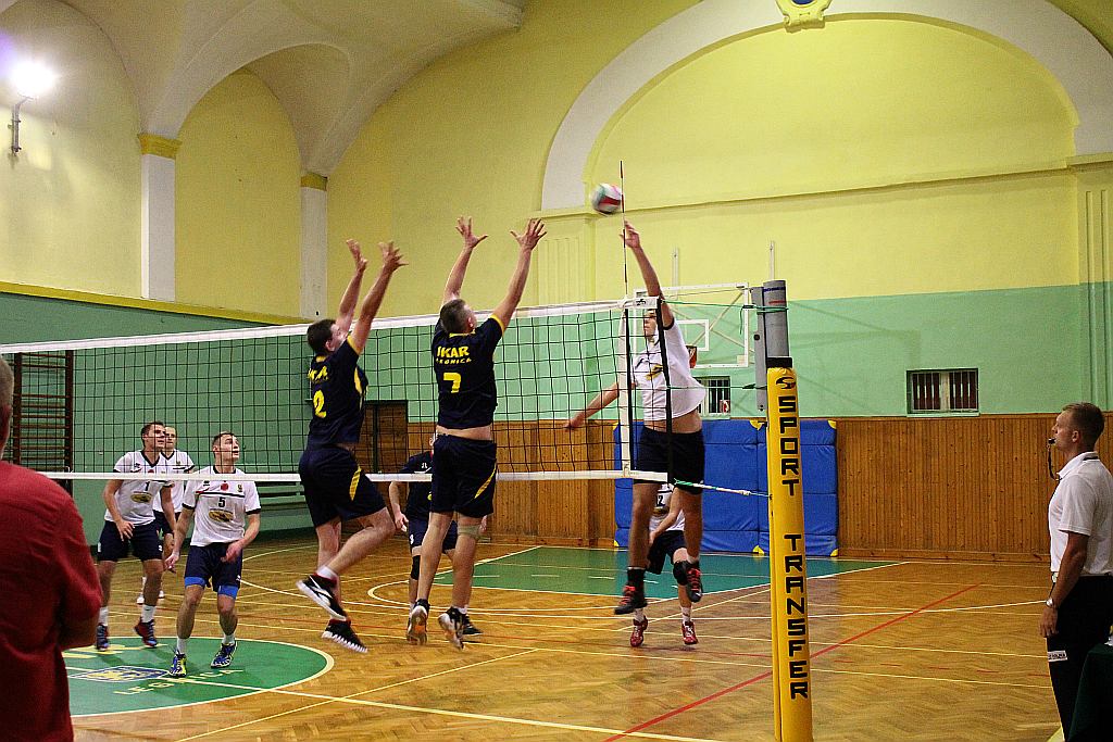Derby dla Ikara. Pieluch pokonał Szarejkę!
