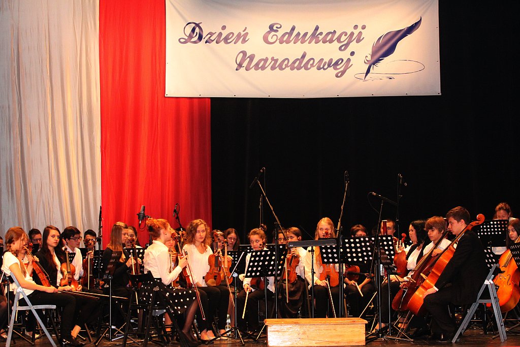 Pedagodzy uhonorowani w dniu swojego święta