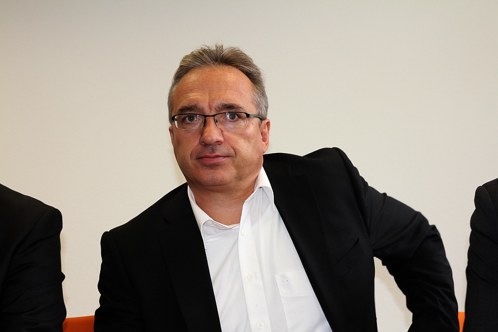 Myrda: Partie niszczą samorządową Polskę