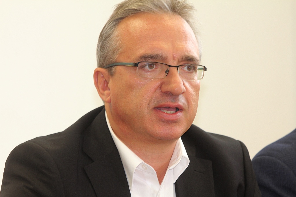 Myrda: Partie niszczą samorządową Polskę