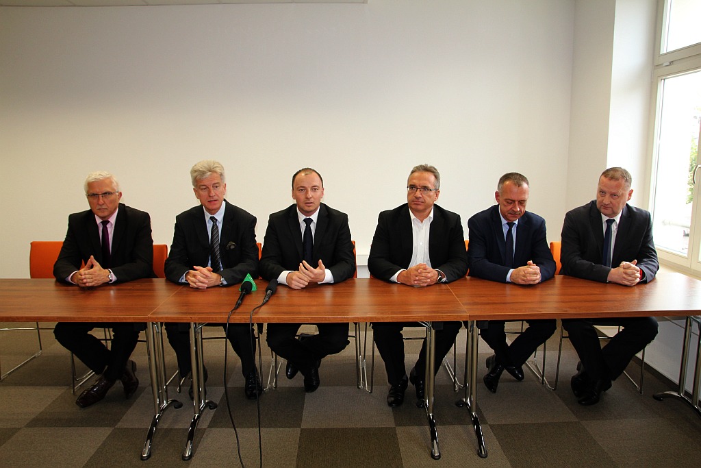 Myrda: Partie niszczą samorządową Polskę