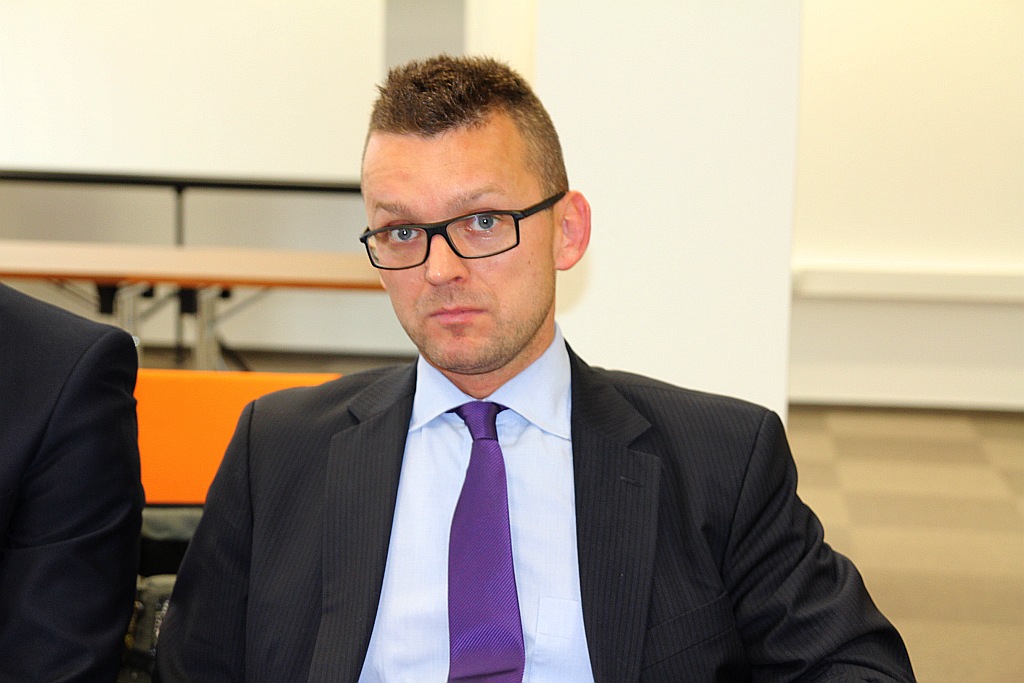 Myrda: Partie niszczą samorządową Polskę