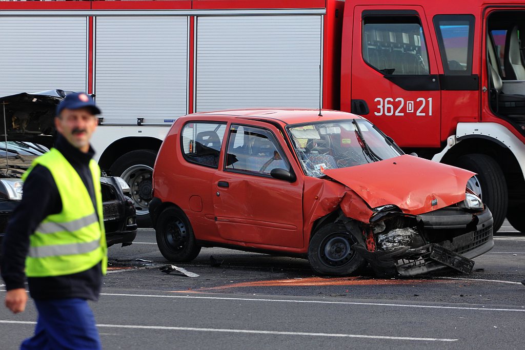 Wypadek na parkingu koło Decathlonu