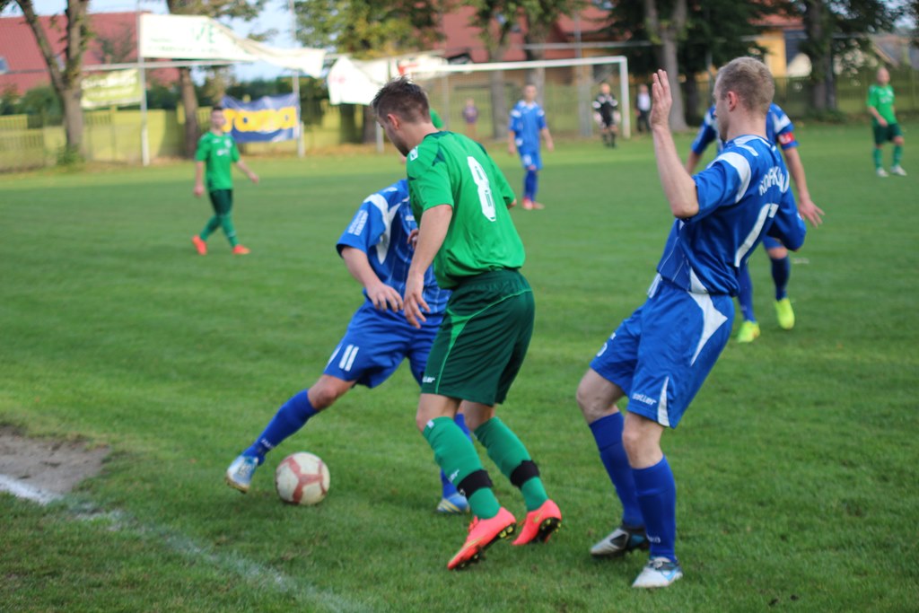 Okręgówka: KS Legnickie Pole - Konfeks 0:0