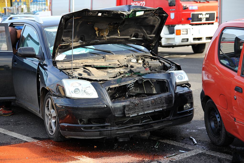 Wypadek na parkingu koło Decathlonu