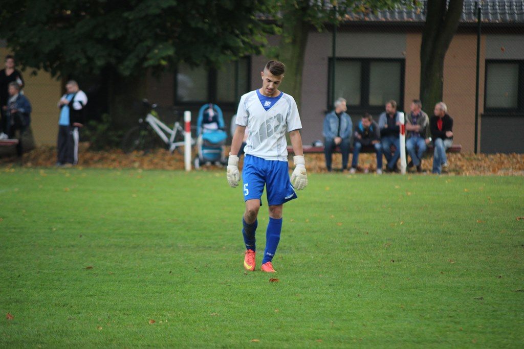 Okręgówka: KS Legnickie Pole - Konfeks 0:0