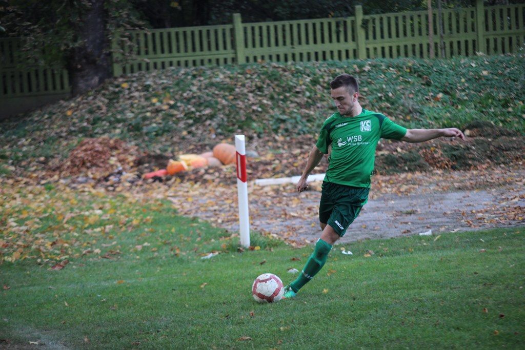 Okręgówka: KS Legnickie Pole - Konfeks 0:0