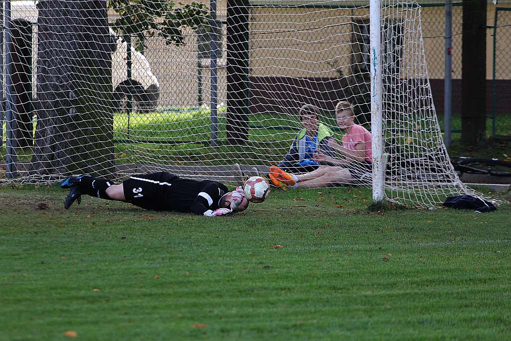 Okręgówka: KS Legnickie Pole - Konfeks 0:0