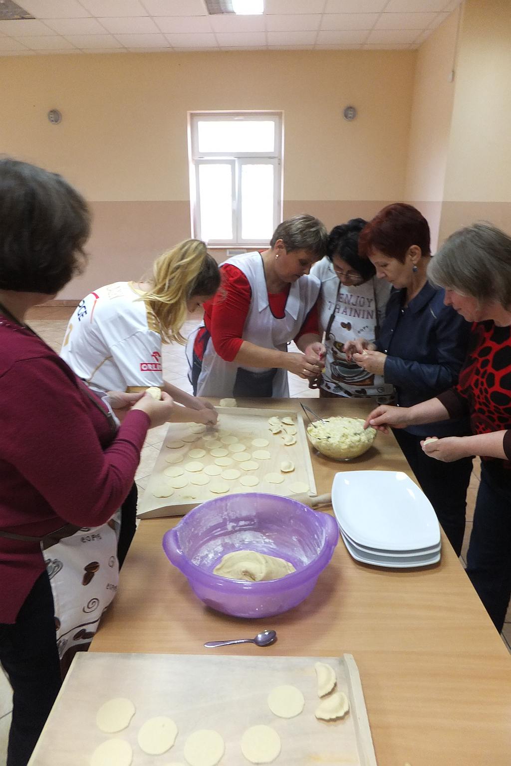 W Wągrodnie w gminie Ruja uczyli się jak robić pierogi