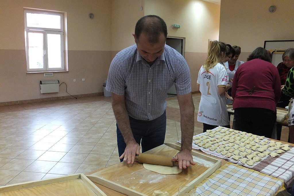 W Wągrodnie w gminie Ruja uczyli się jak robić pierogi